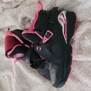 Air Jordan 8 black and hot pink🖤💗
